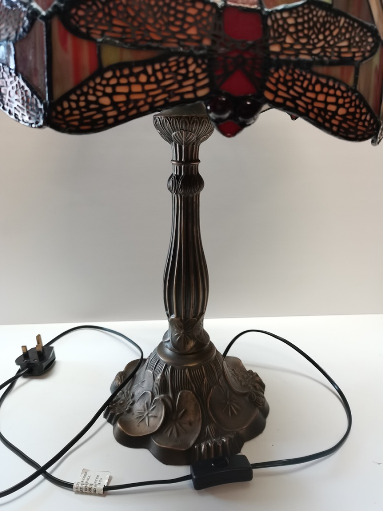 Tiffany lamp with dragonfly decoration - Image 2 of 2
