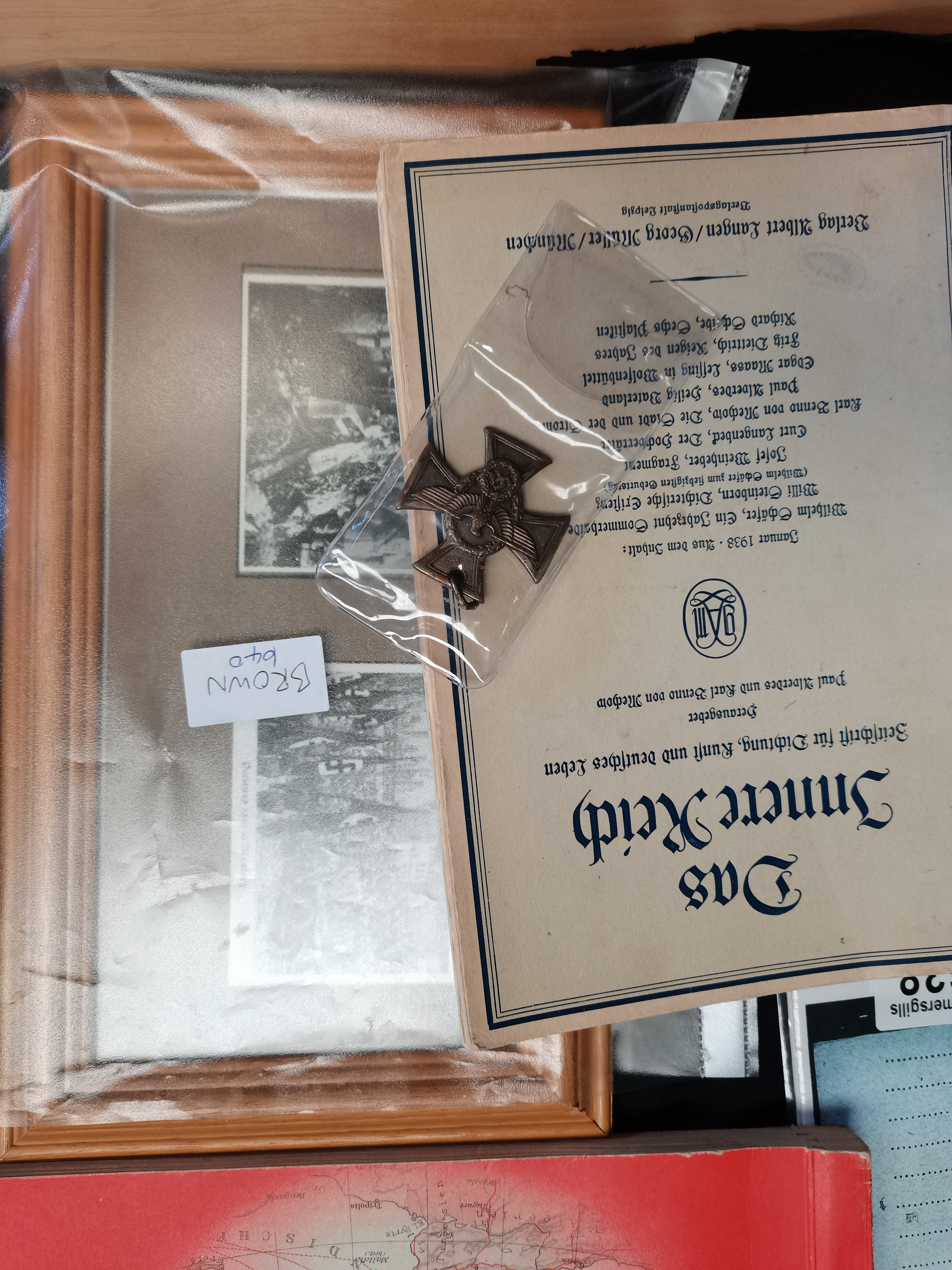 WWII Nazi Police Leaders medal Das Innere Reich 1938 and Hitler photocards - Image 2 of 4