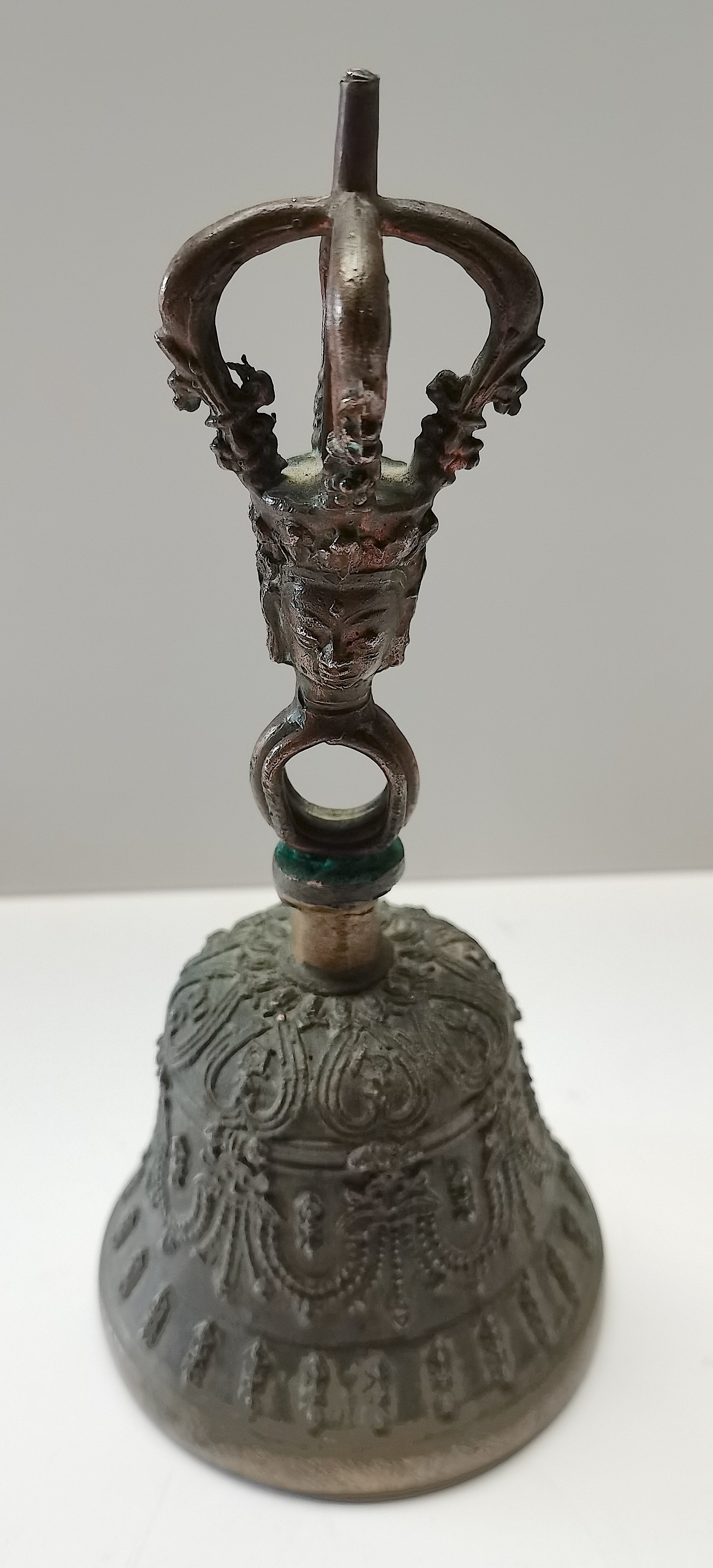 18th century bronze temple bell Tibetan Drilbu - Image 2 of 3