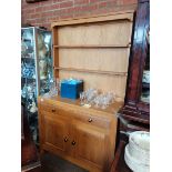 Lizardman 105cm Yorkshire Oak dresser with rack 105cm length x 41cm width x 1.8m height