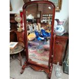 Mahogany dressing mirror in the Victorian style