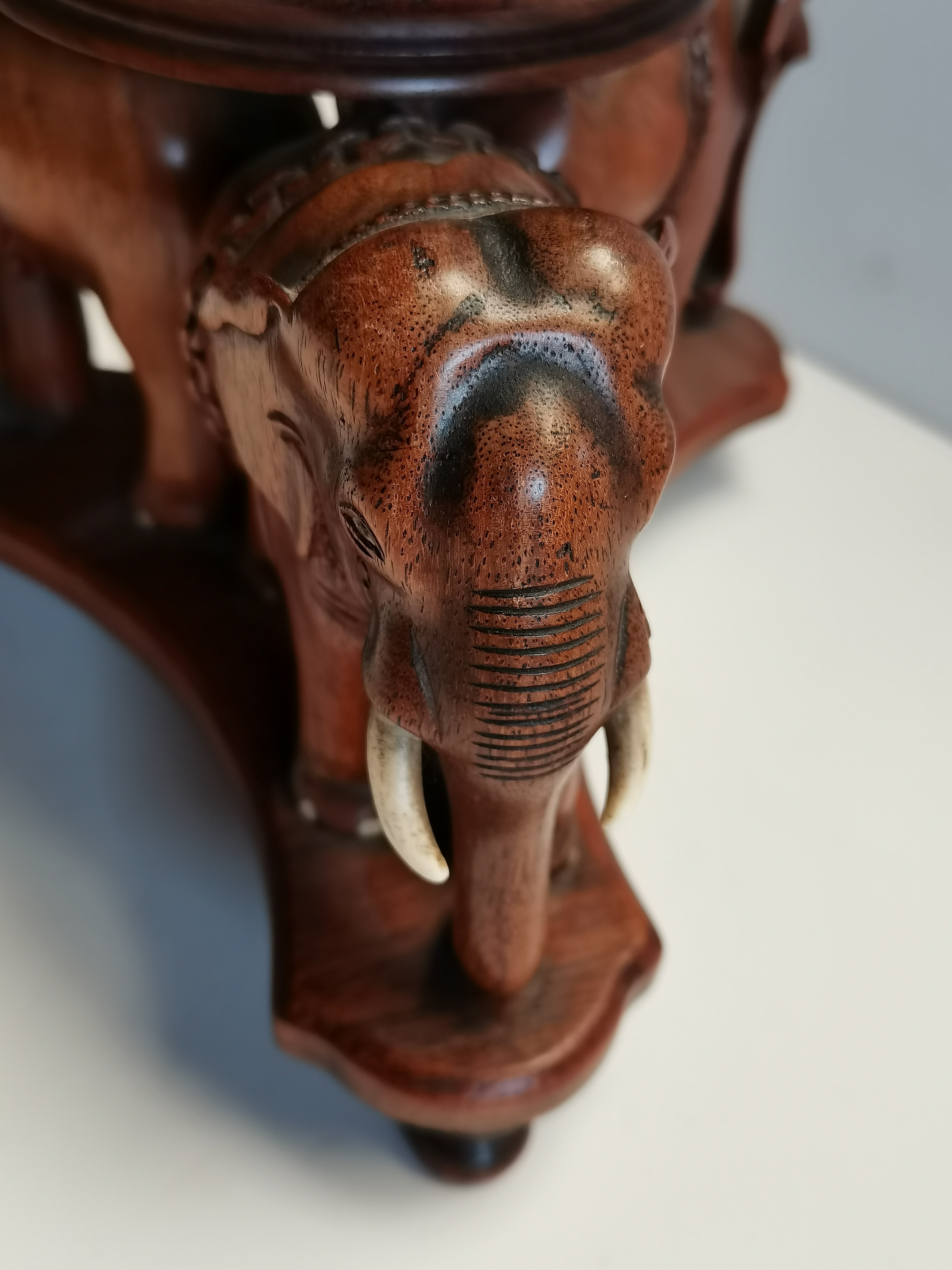 Wooden Stand 3 Elephants - Image 3 of 9