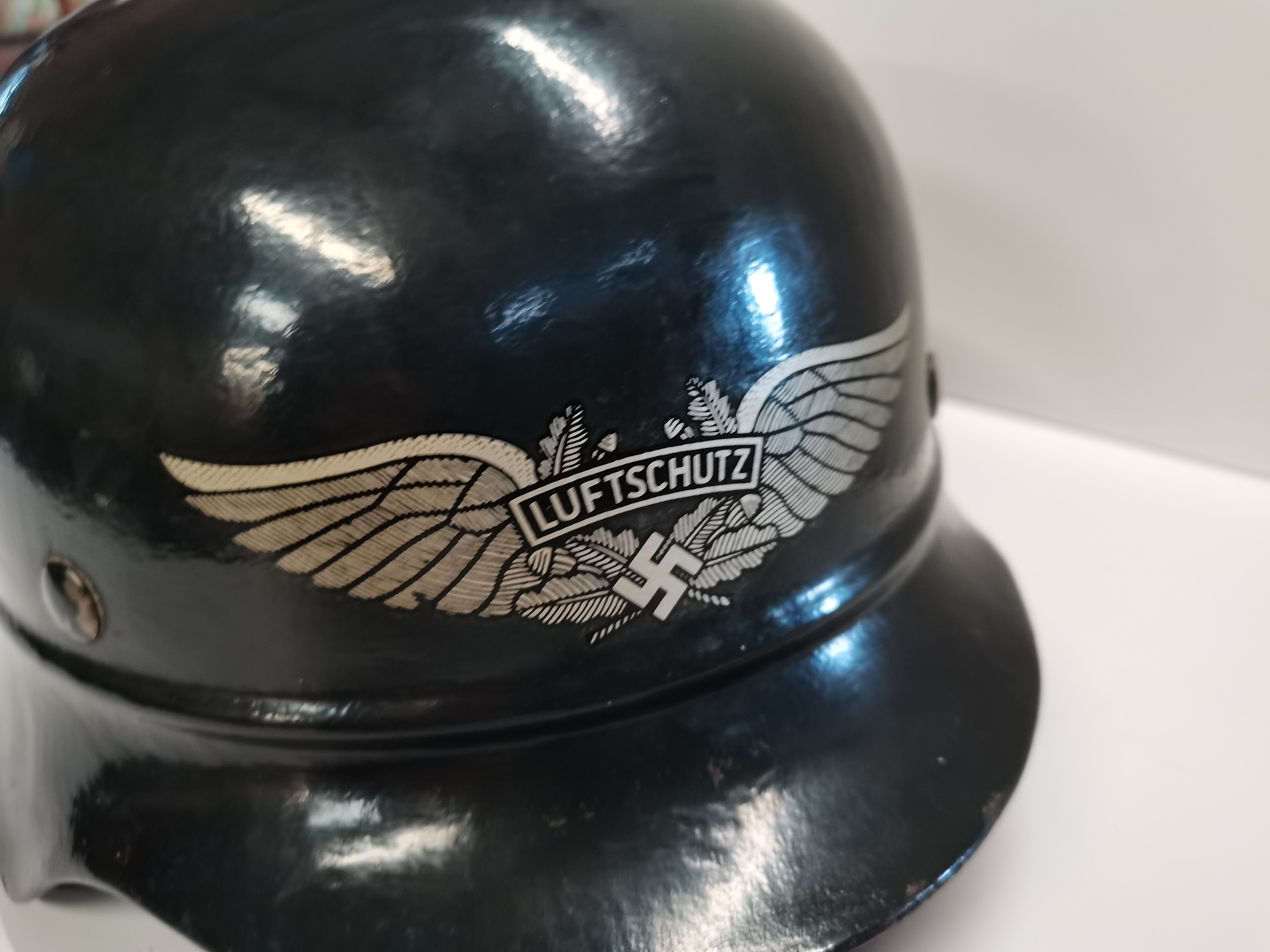 Black WWII German helmet with eagle motif - Image 9 of 14