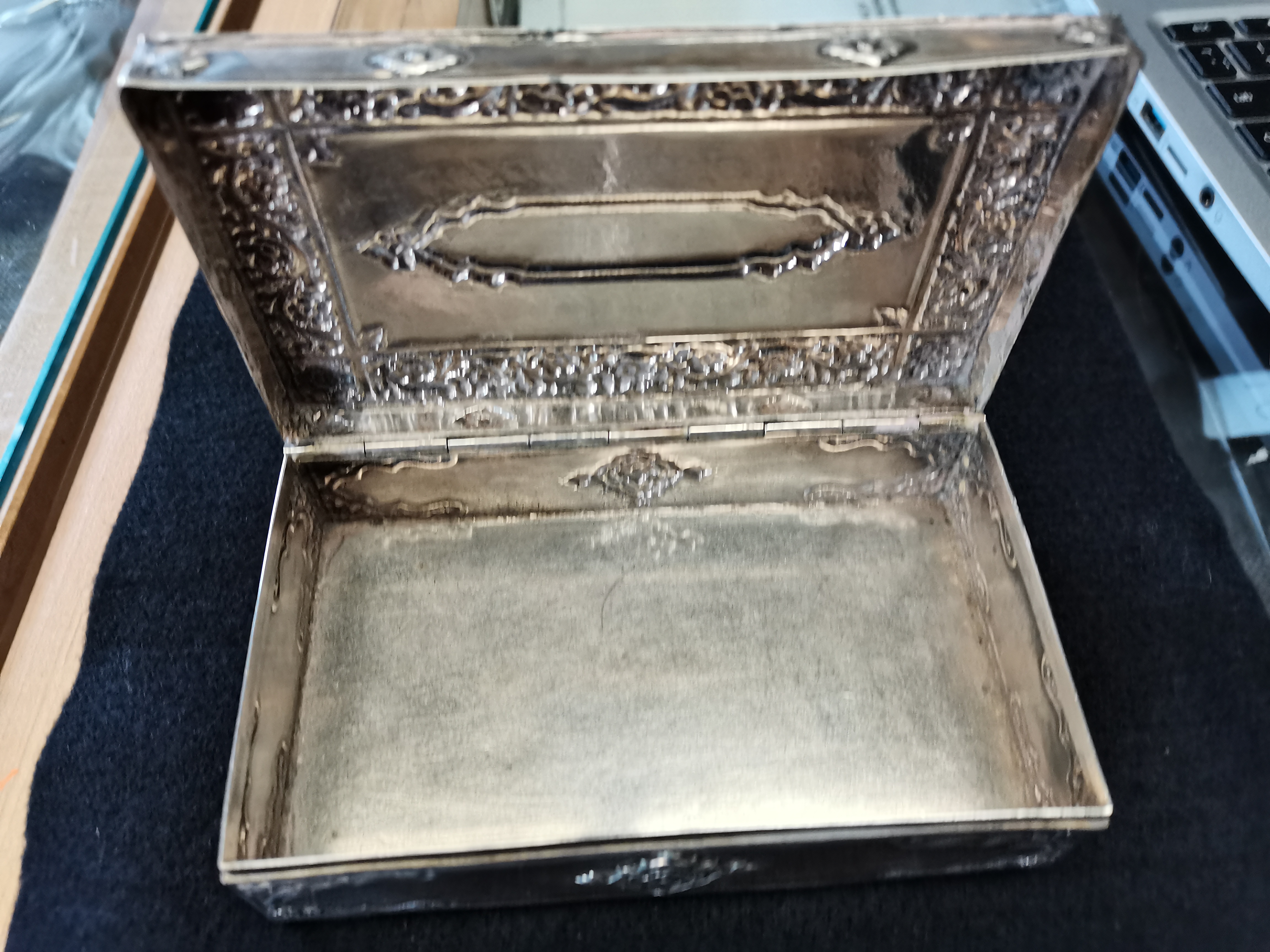 Indian Silver box - Image 2 of 3