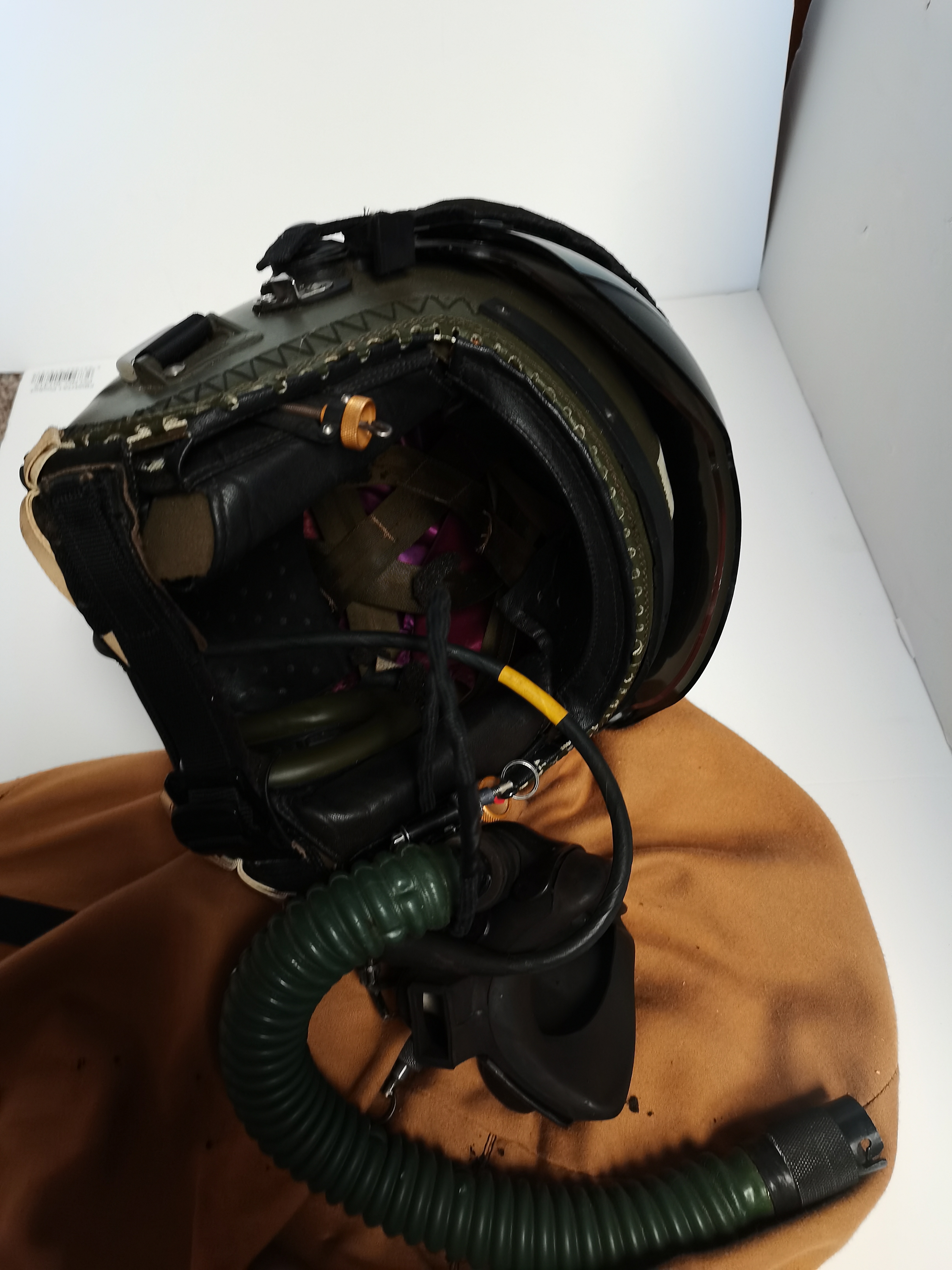 British 1970/80s military fast jet pilot flying helmet and oxygen mask all complete - Image 4 of 6