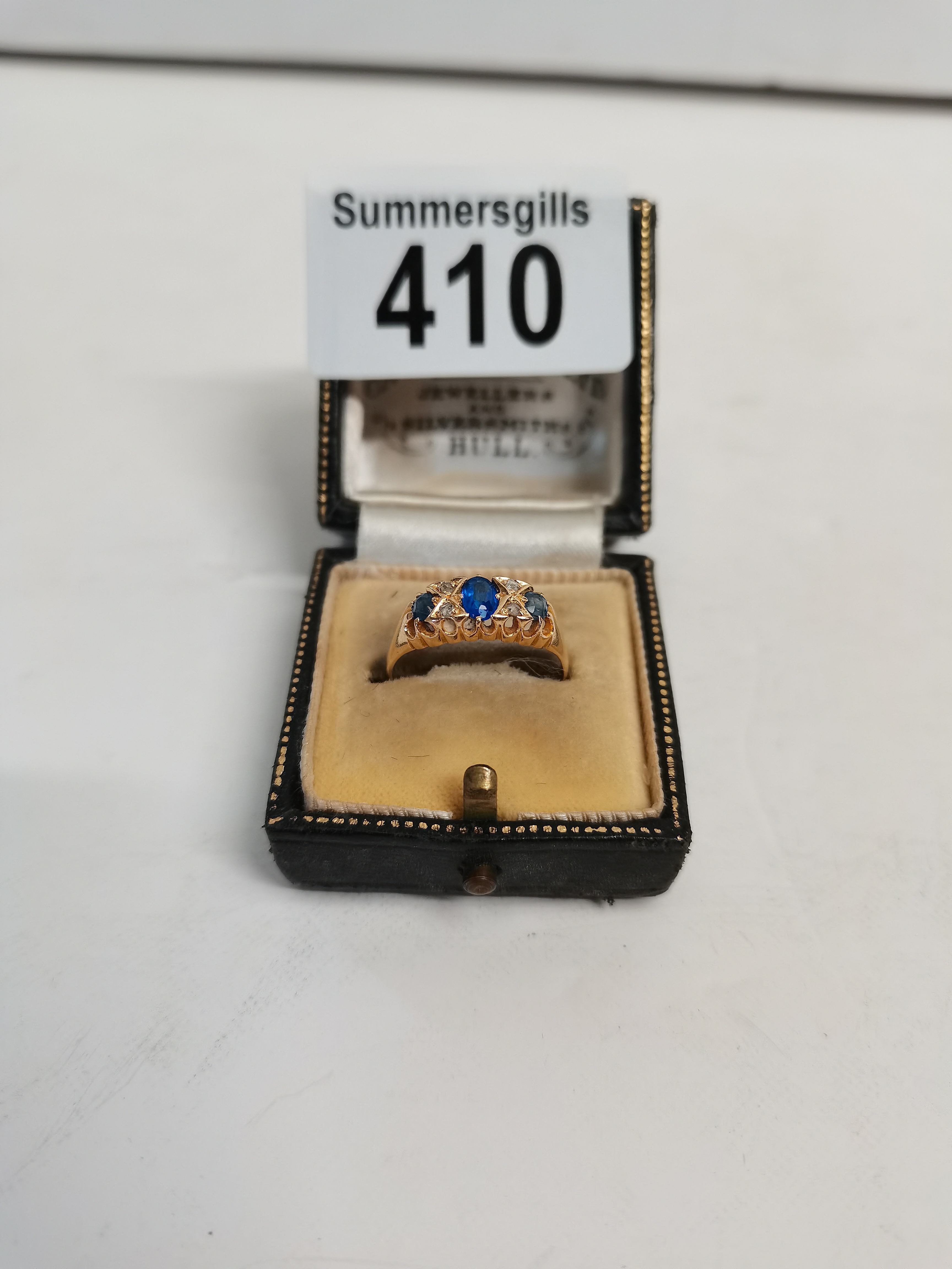 18ct gold Saphire and Diamond Ring