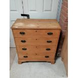 Pine 4 Ht Chest of drawers