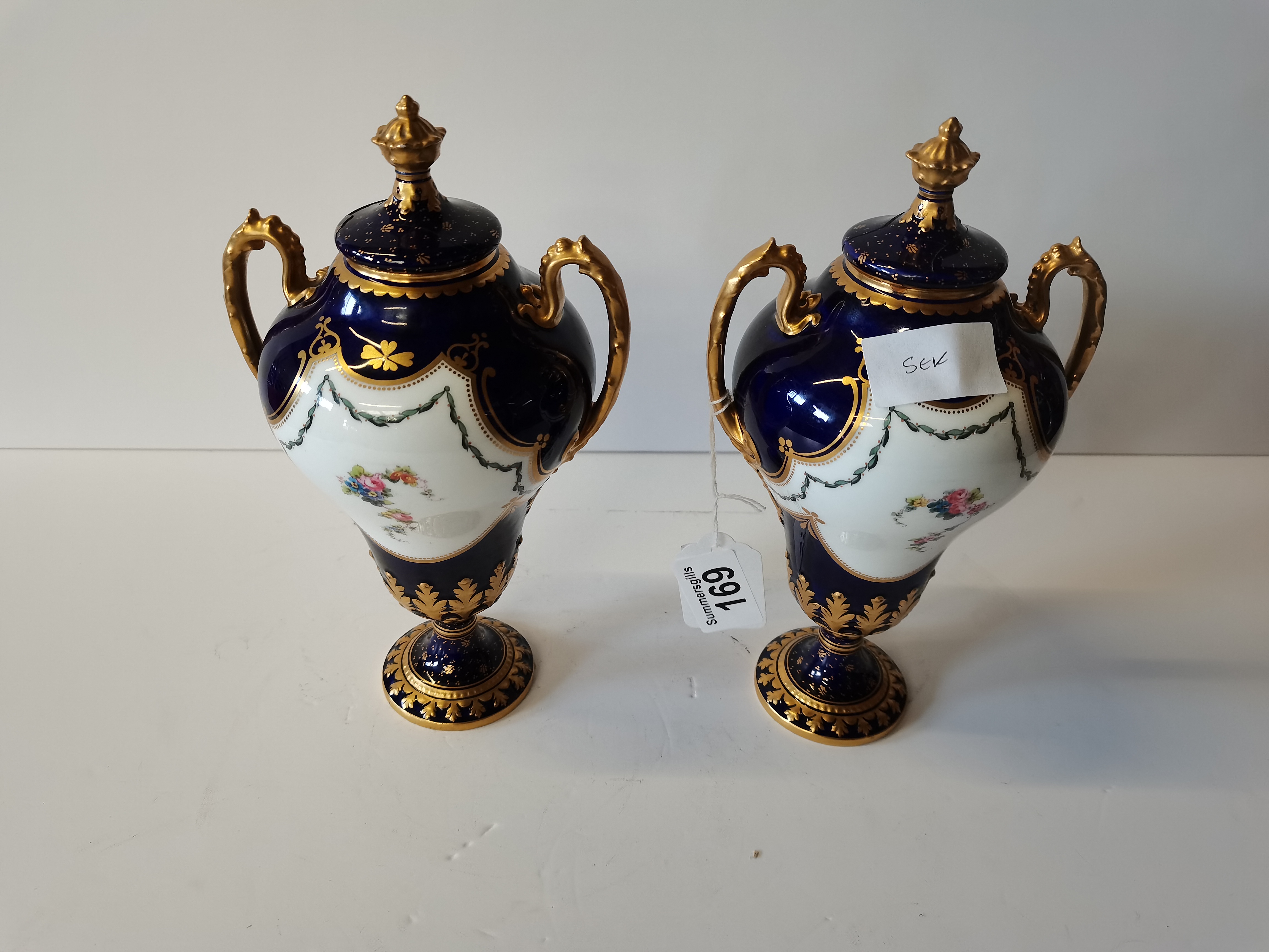 A Pair of Royal Crown Derby Urns - Image 2 of 5