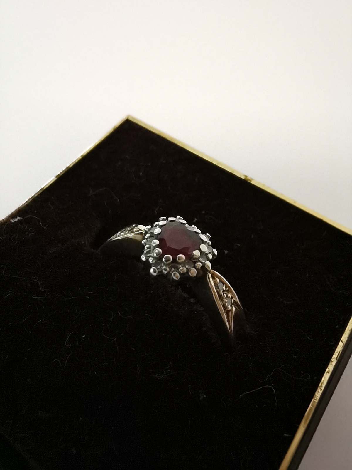 Diamond and Ruby ring - Image 2 of 3