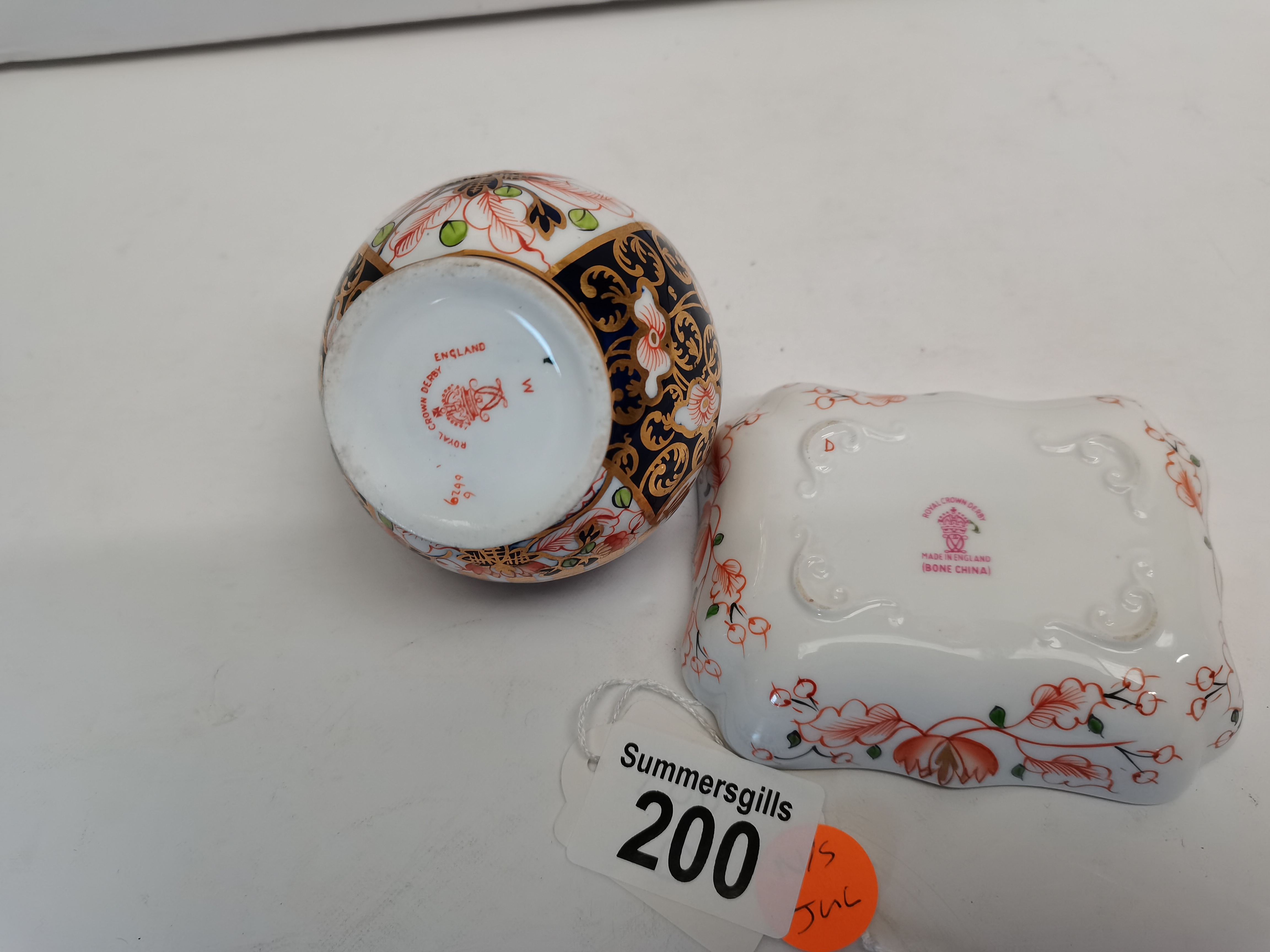 Royal Crown Derby Imari 1128 dish and Miniture Coal scuttle - Image 2 of 2