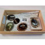 5 Agate Brooches