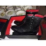 Pair of Jeffrey West boots with skulls size 9 never worn printed black snake skin