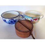 Pair of chamber pots and leather box