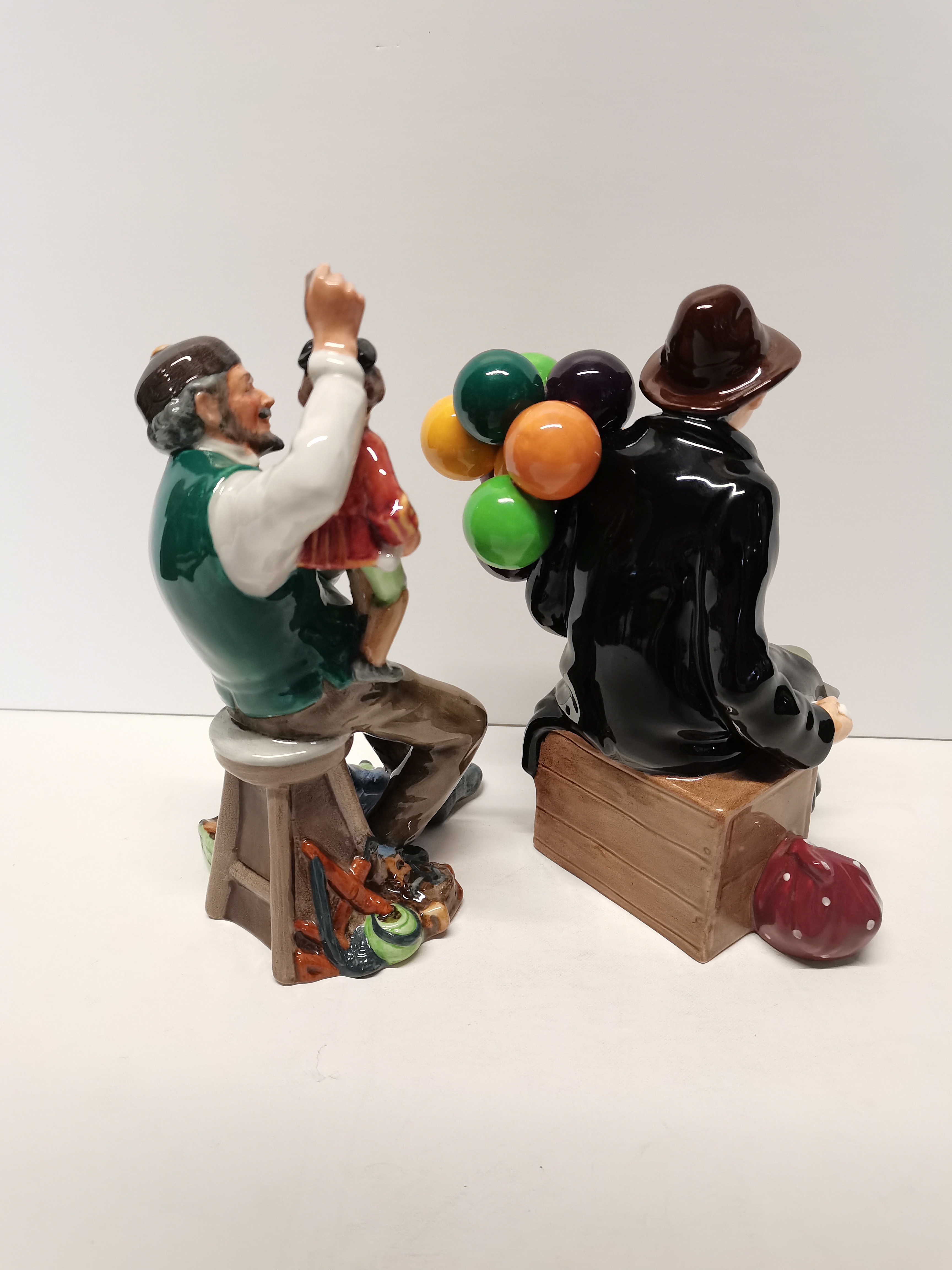 2 Royal Doulton Figures HN1954 "The Balloon Man" and HN2253 "The Puppetmaker" - Image 2 of 3