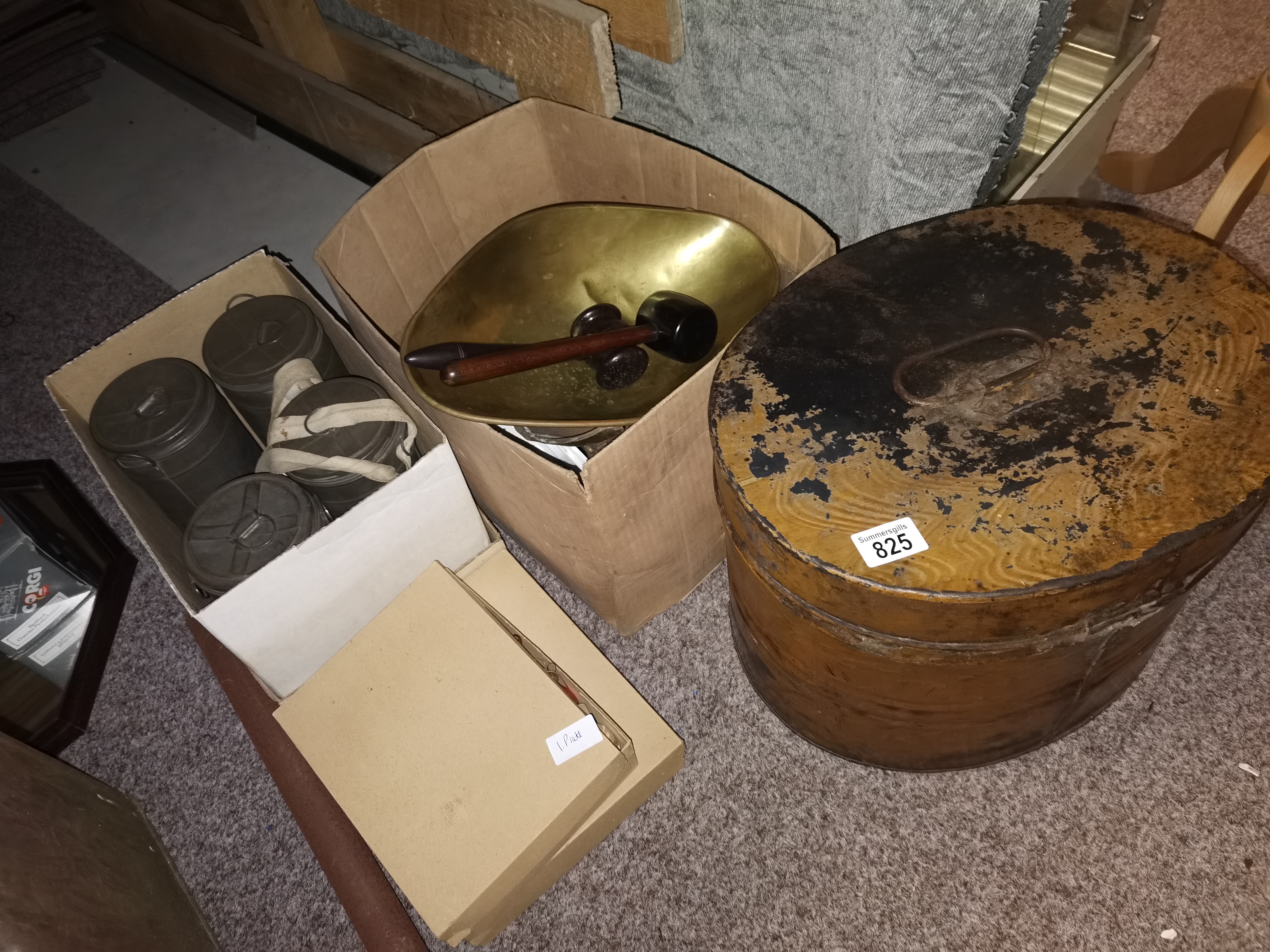 Christmas baubles, auction hammers, tin box