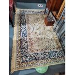 2.4m x 1.8m light coloured quality rug
