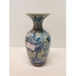 25cm height blue and white chinese vase 25cm height no character marks
