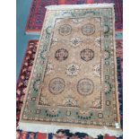 Beige and pale pink Rug 150 x 92