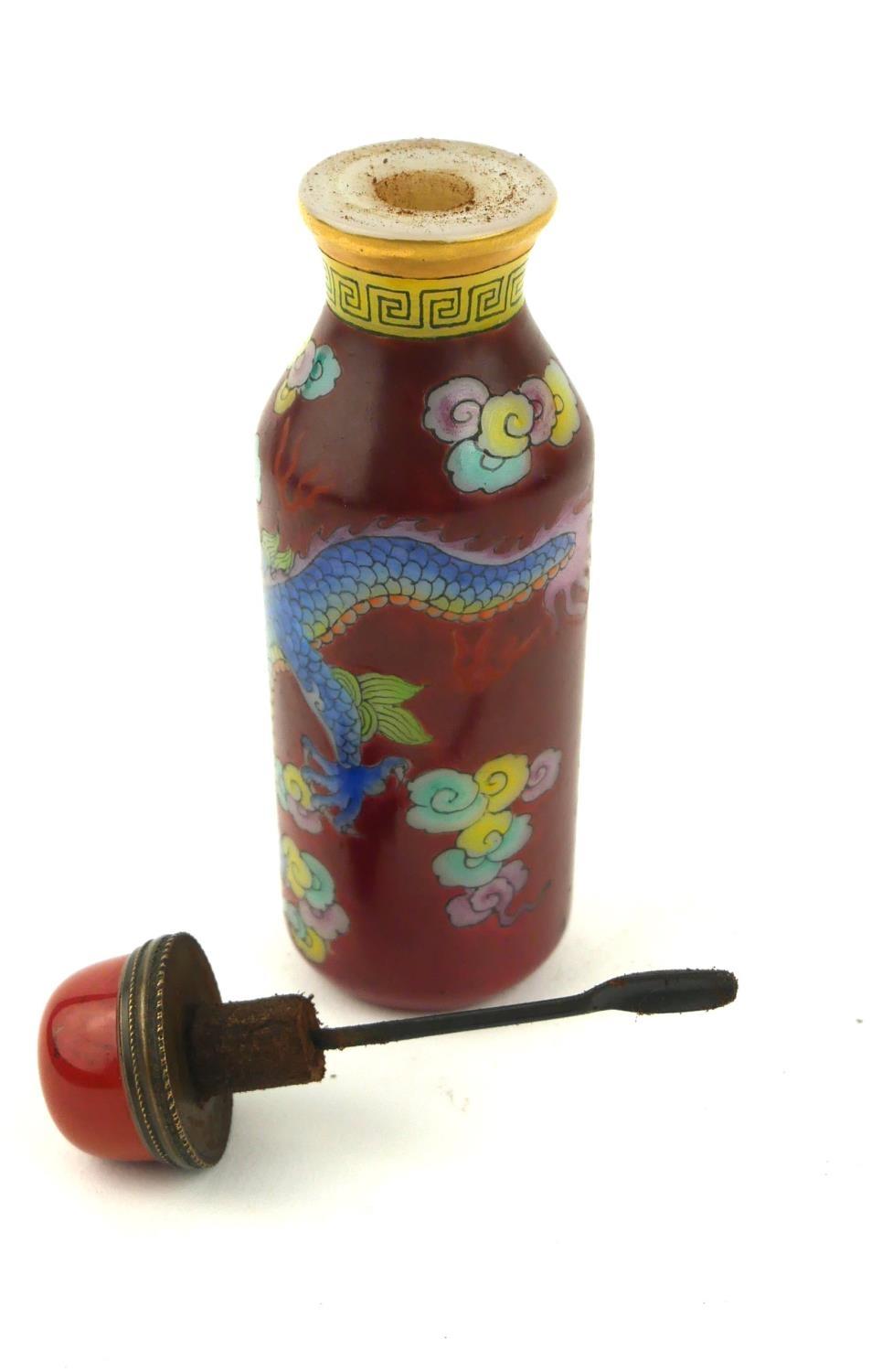 A CHINESE GLASS SNUFF BOTTLE Hand painted with a five toe dragon chasing a flaming pearl, bearing - Image 9 of 10