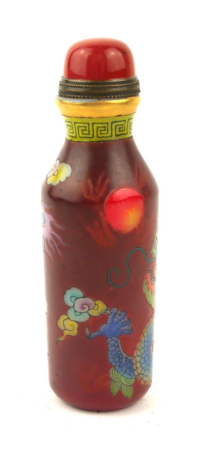 A CHINESE GLASS SNUFF BOTTLE Hand painted with a five toe dragon chasing a flaming pearl, bearing - Image 3 of 10