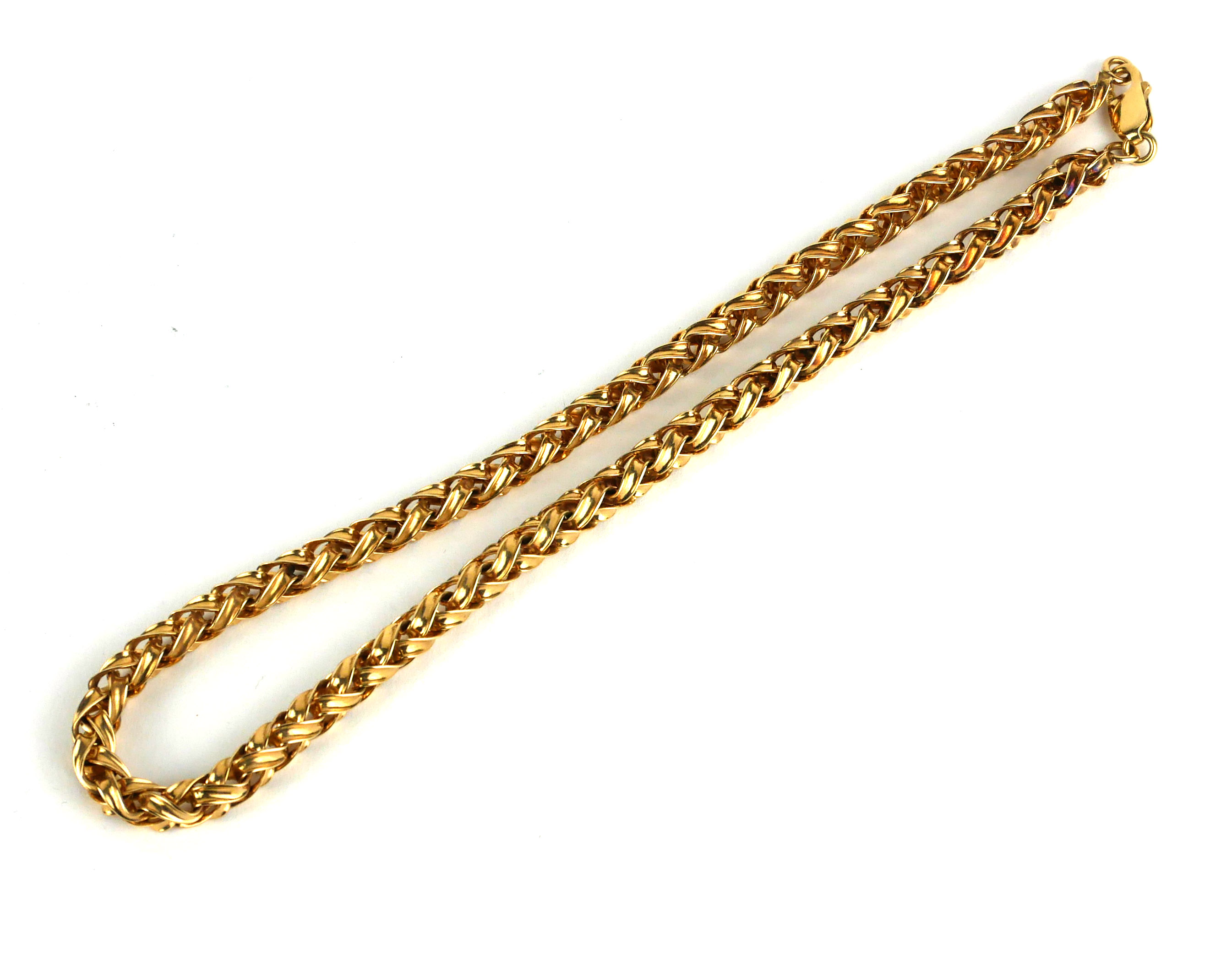 A VINTAGE 14CT GOLD ROPETWIST NECKLACE With dog clasp. (approx 42cm)