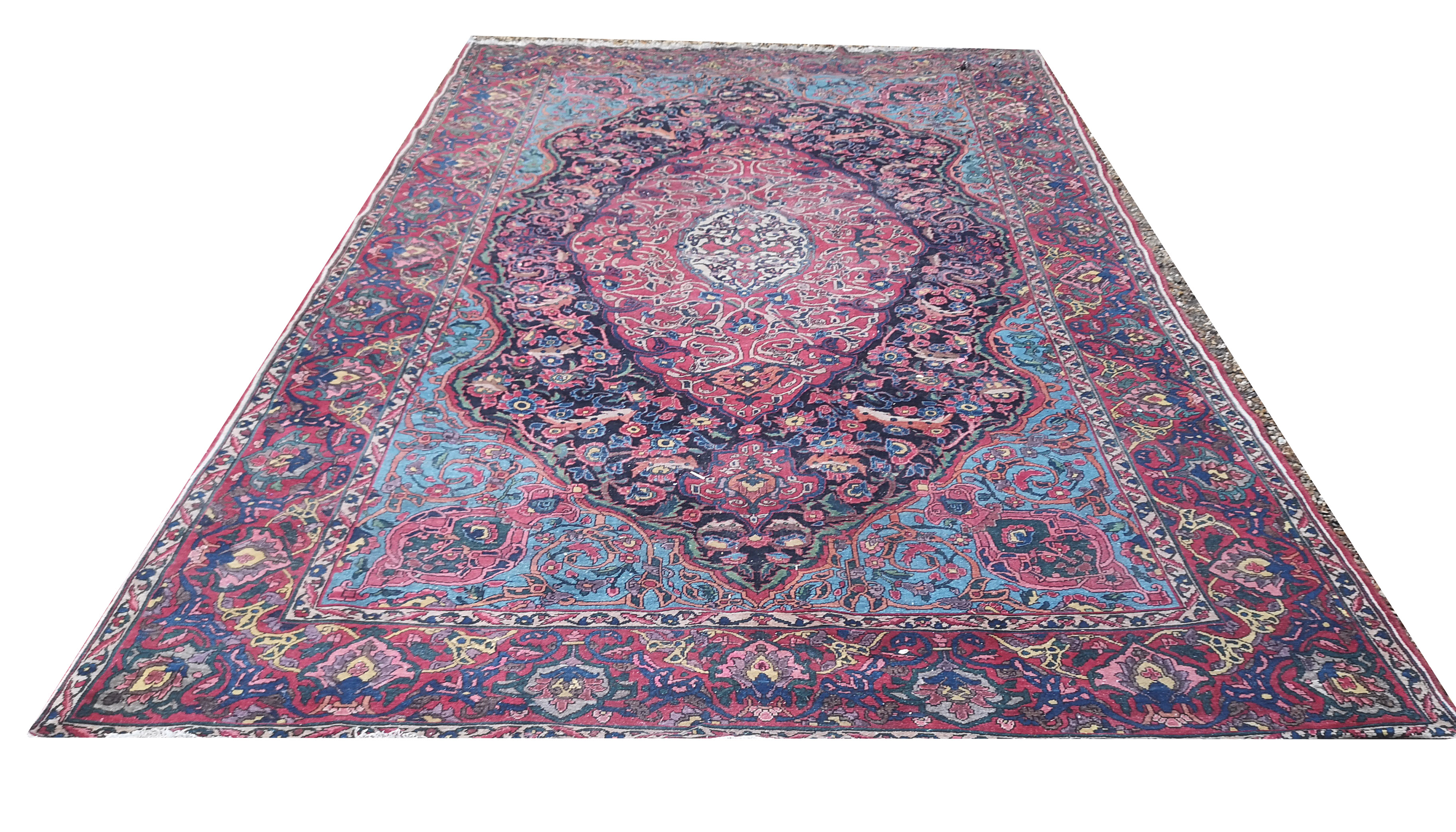 A LARGE PERSIAN BAKHTIARI WOOLLEN RUG OF CARPET PROPORTIONS. (approx 340cm x 498cm)