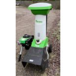 A VIKING GB460 PETROL CHIPPER/SHREDDER. Condition: good, in working order