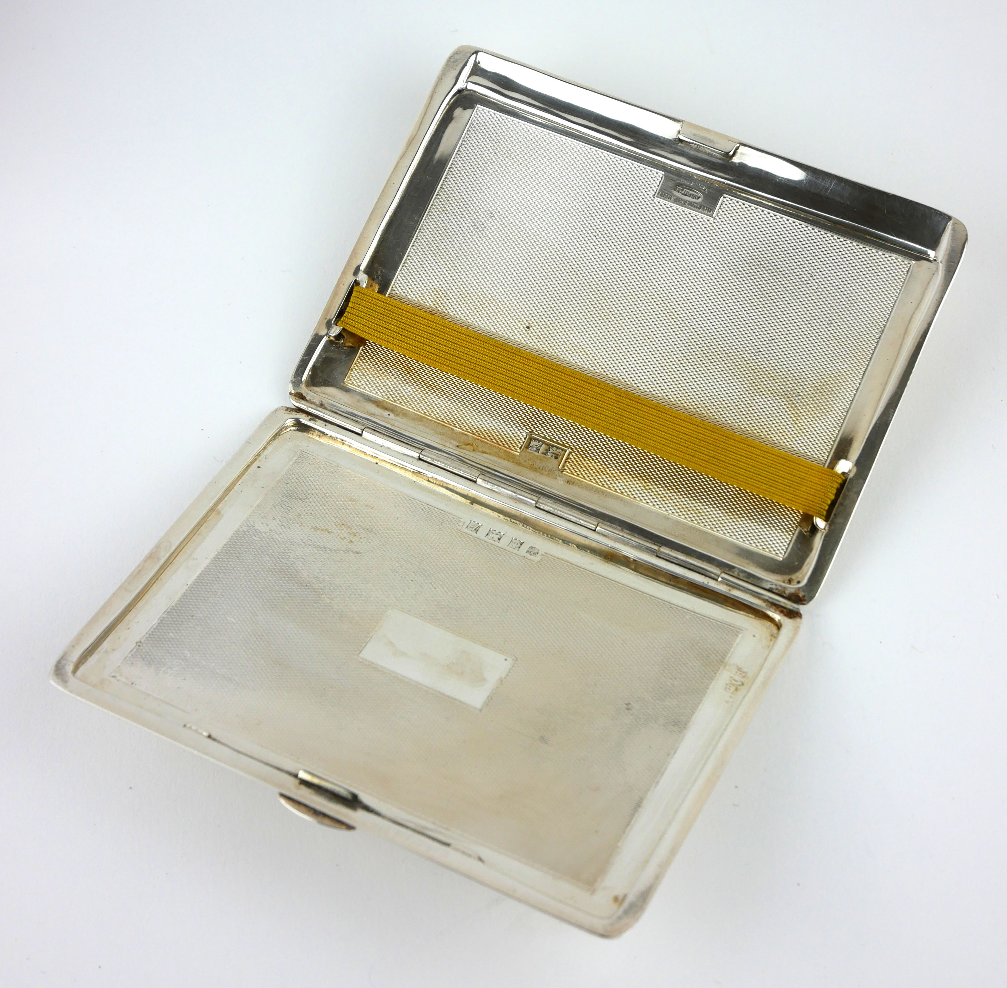 AN EARLY 20TH CENTURY SILVER CIGARETTE CASE Heavy gauge with engine turned decoration, hallmarked - Image 4 of 5