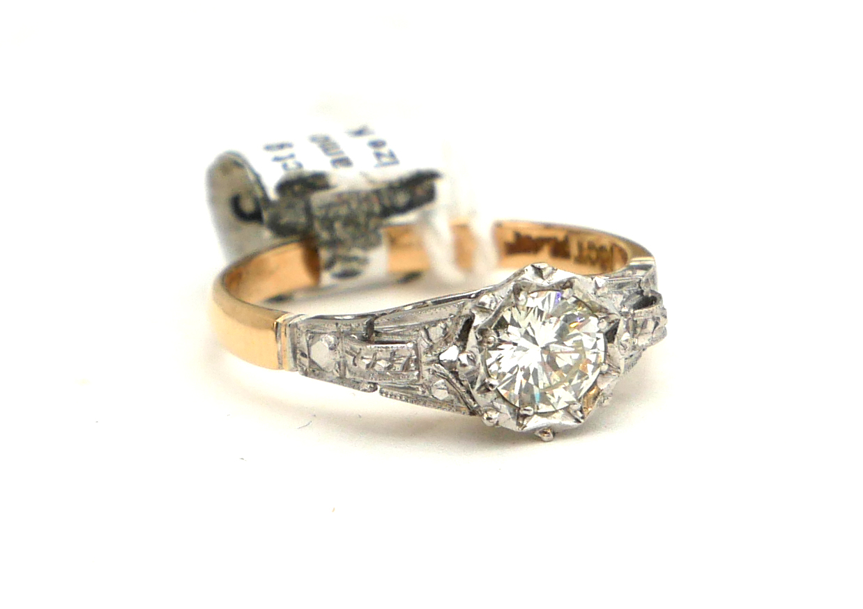 AN 18CT GOLD, PLATINUM AND BRILLIANT CUT DIAMOND RING (size L). (diamond approx 0.44ct, 2.4g)