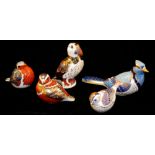 ROYAL CROWN DERBY, A COLLECTION OF FIVE PORCELAIN BIRD PAPERWEIGHTS 'Puffin L1X', 'Pheasant