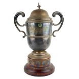 LONDON, MIDLAND AND SCOTTISH RAILWAYS, A LARGE EARLY 20TH CENTURY SILVER PRESENTATION TROPHY CUP AND