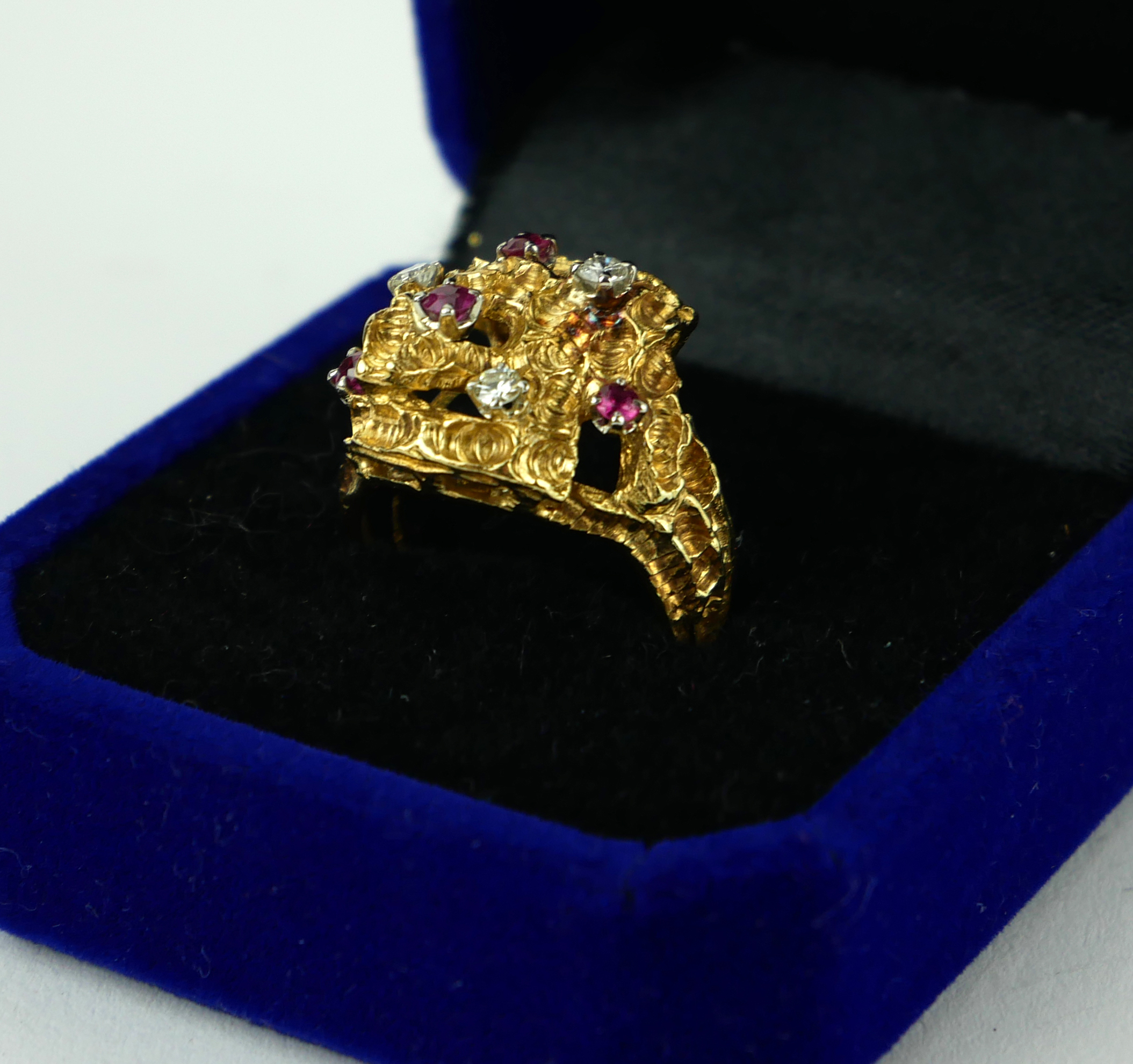 AN 18CT GOLD, RUBY AND DIAMOND RING, CIRCA 1960 (size K½). - Image 2 of 2