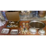 A COLLECTION OF VICTORIAN AND LATER SILVER PLATED WARE Comprising a silver on copper gallery tray,