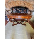 AN 18TH CENTURY DUTCH WALNUT AND FLORAL MARQUETRY INLAID SIDE/WRITING TABLE The rectangular top