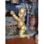 A LARGE 18TH/19TH CENTURY CARVED GILTWOOD CLASSICAL STYLE STATUE OF PUTTI. (80cm) Condition: some