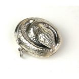 A STERLING SILVER 'SNAKE' NOVELTY VESTA CASE A coiled snake with raised head, marked 'Sterling'. (