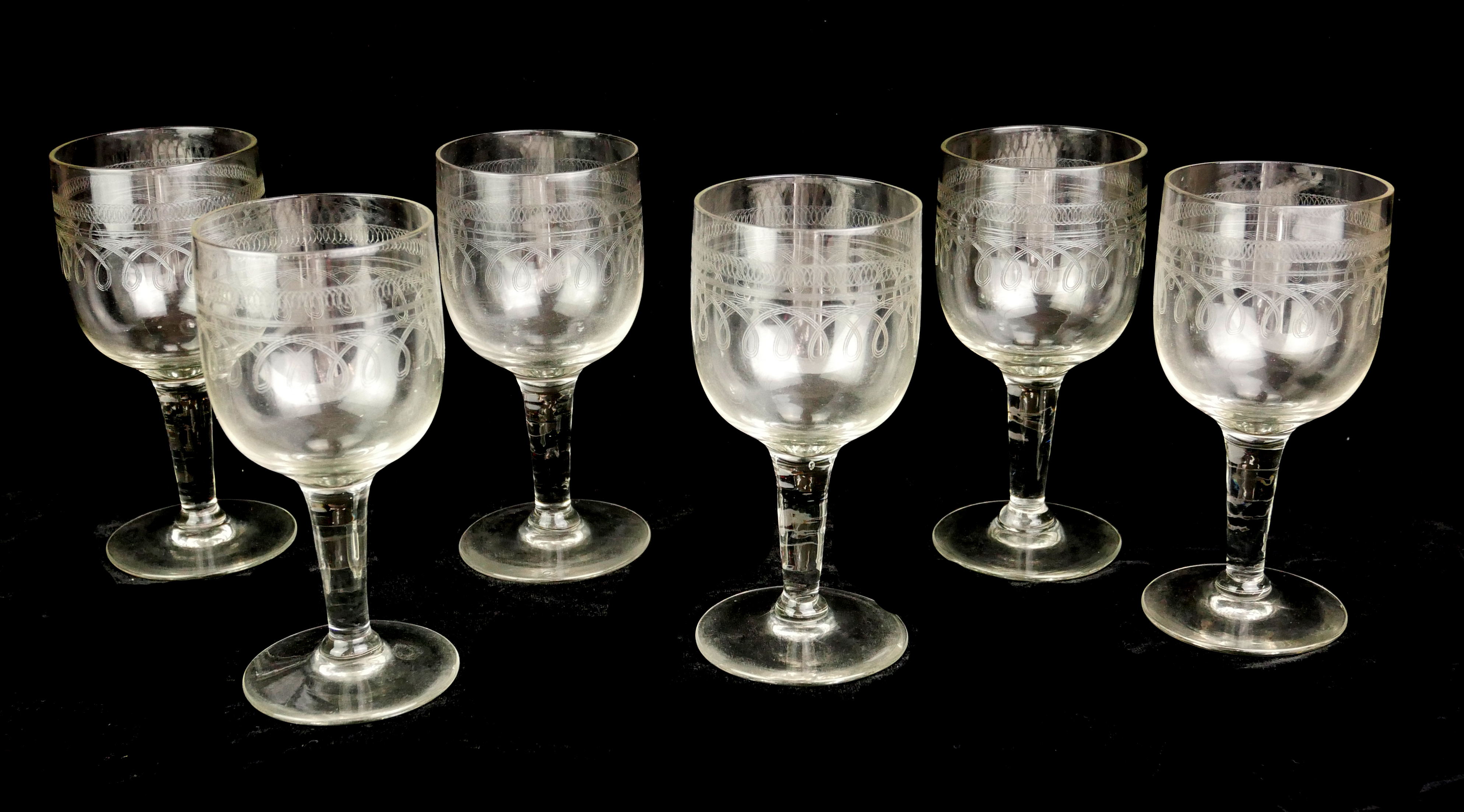 ROYAL CHELSEA, A VINTAGE PORCELAIN COFFEE SERVICE Comprising six coffee cans and saucers with gilt - Image 4 of 5