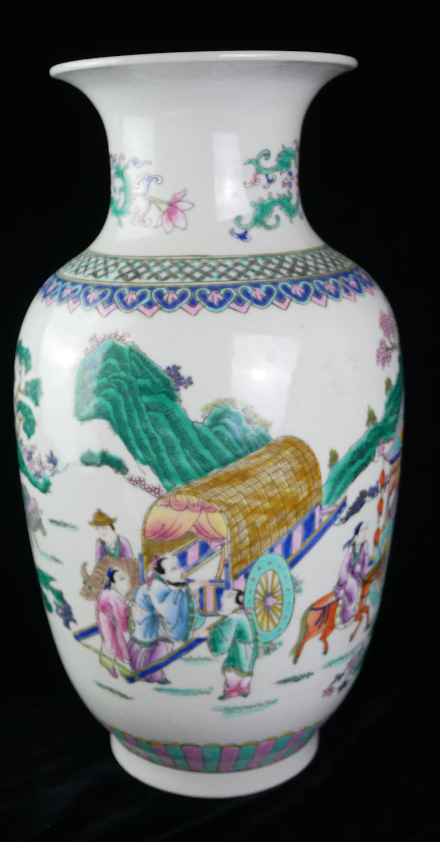 A CHINESE FAMILLE ROSE DESIGN PORCELAIN VASE Decorated with an Emperor with Royal carriage and