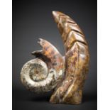 A LARGE ABSTRACT POLISHED AMMONITE FOSSIL SCULPTURE (h 40cm x w 30cm x d 13cm)