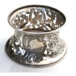 AN EDWARDIAN SILVER PIERCED CIRCULAR DISH With pierced decoration of animals and flowers, hallmarked