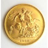 A QUEEN ELIZABETH II 22CT GOLD FULL SOVEREIGN COIN, DATED 1968 With George and Dragon to reverse.