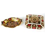 ROYAL CROWN DERBY, A 20TH CENTURY PORCELAIN TRINKET BOX AND TRAY With 'Imari/cigar' pallet