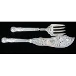 A PAIR OF VICTORIAN SILVER KINGS PATTERN FISH SERVERS With pierced decoration, hallmarked London,