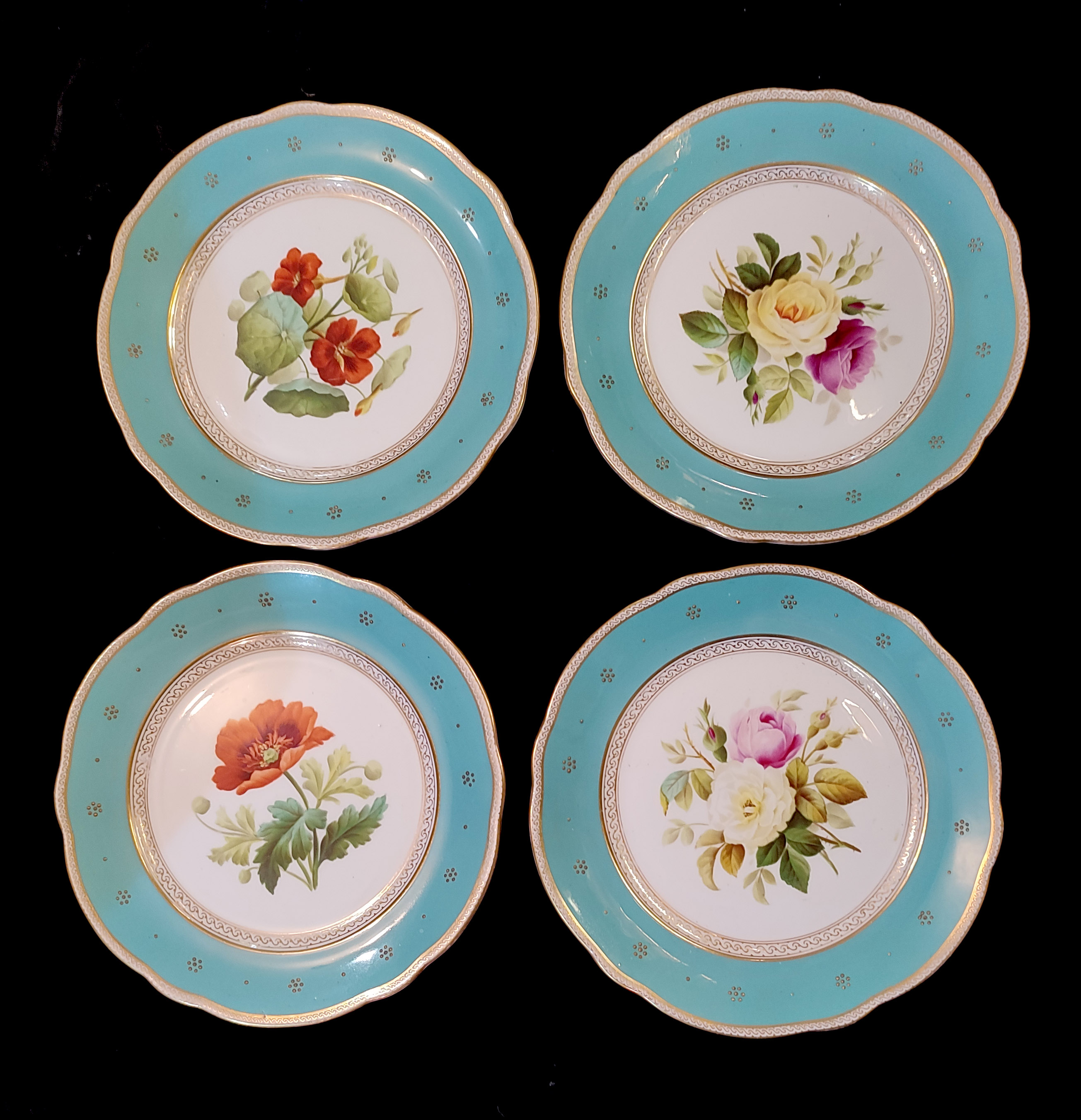 THOMAS BARLOW, A 19TH CENTURY ENGLISH PORCELAIN COMPORT SET Four plates having a wide green border