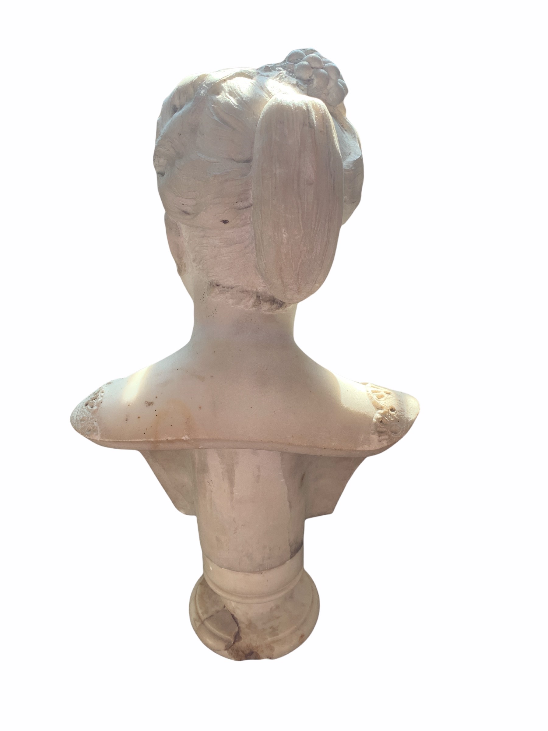 A 19TH CENTURY ITALIAN MARBLE BUST OF AN ELEGANT YOUNG LADY Raised on a socle base. (h 55cm x w 28cm - Image 3 of 4