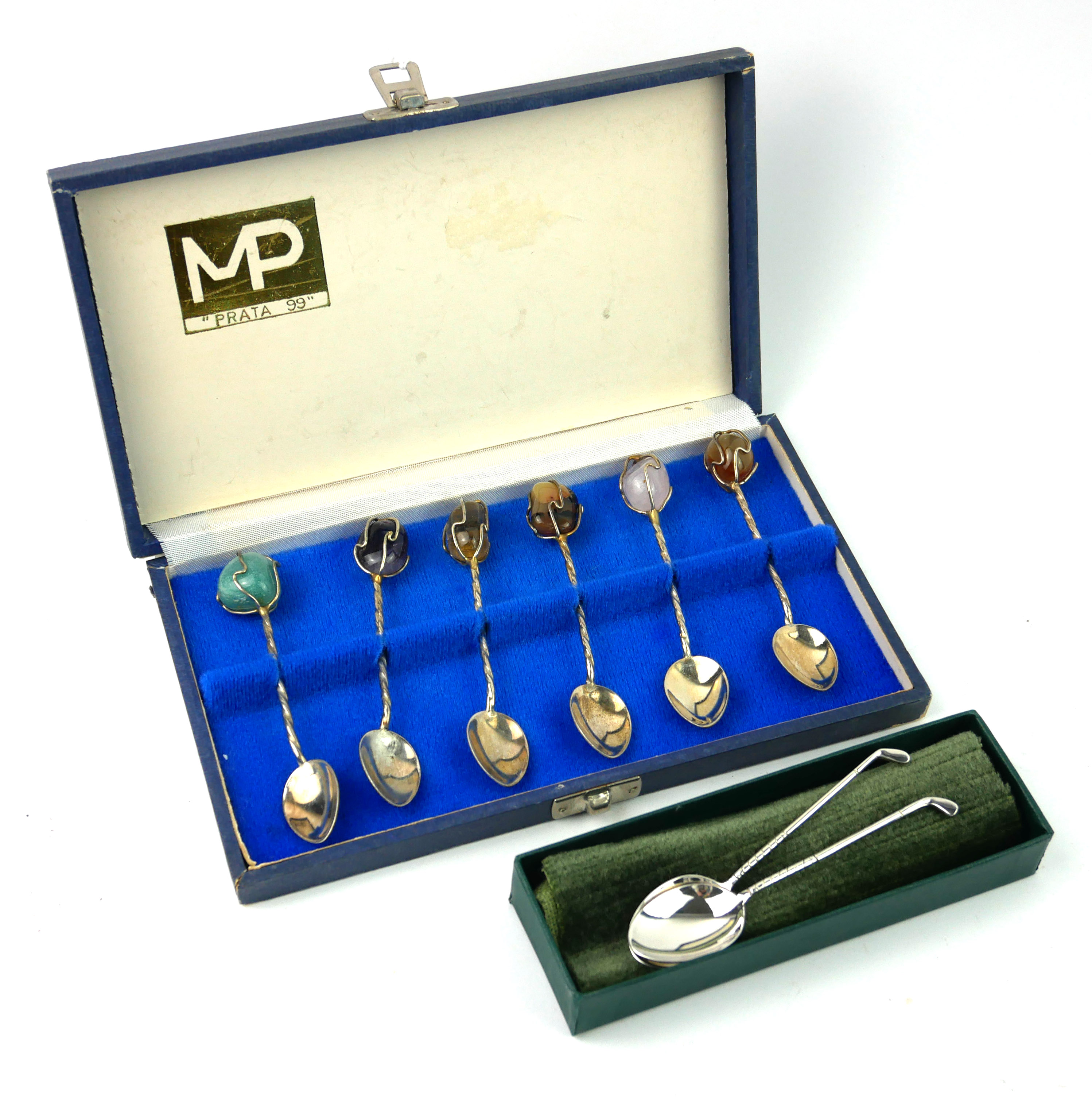 A PAIR OF BOXED HALLMARKED SILVER NOVELTY GOLF CLUB (HIM&HER) SPOONS One hallmarked for - Image 2 of 2