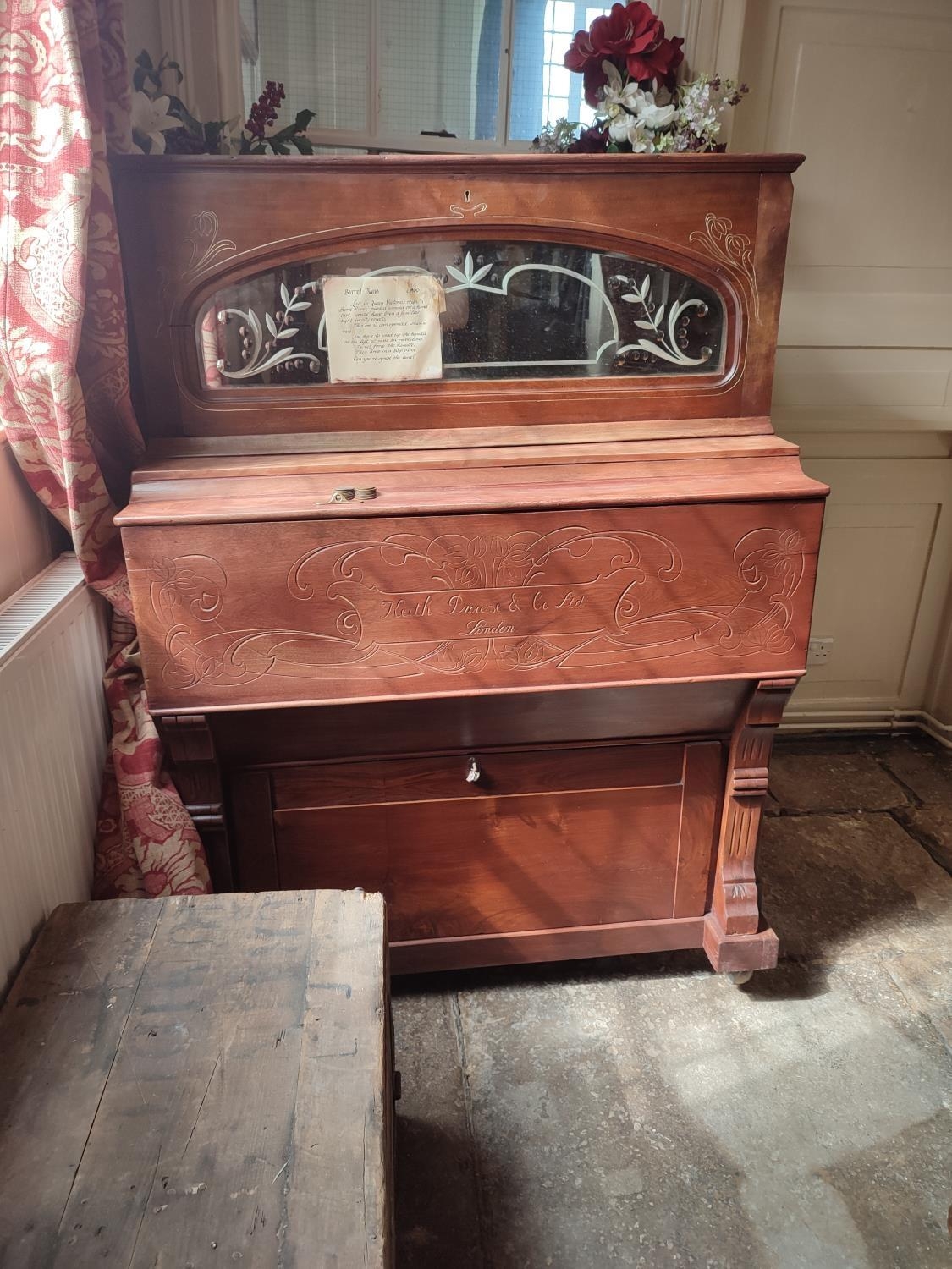 KEITH PROWSE AND CO., LONDON, A LATE 19TH CENTURY BEECHWOOD CASED COIN OPERATED STREET BARREL - Image 3 of 8