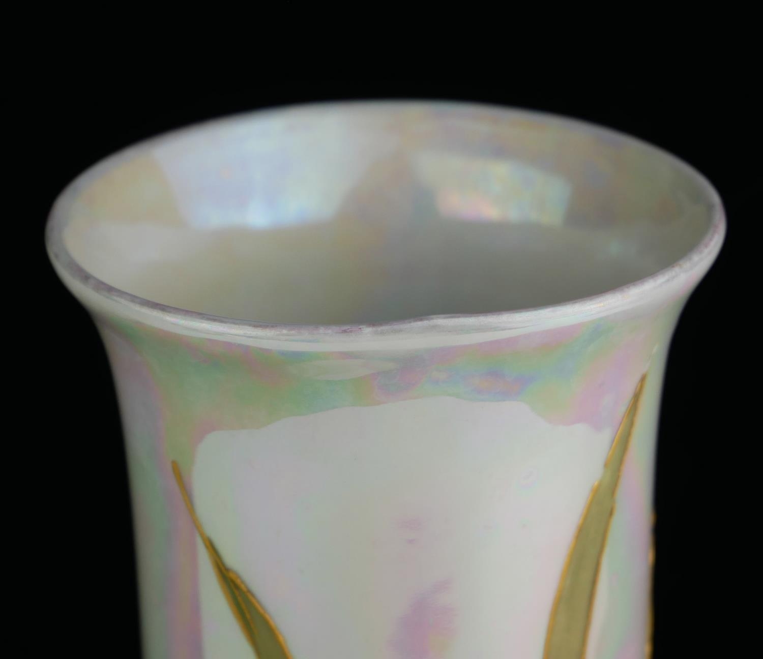 A GERMAN HEUBACH BROTHERS-AG JUGENSTIL PERIOD PORCELAIN CYLINDRICAL VASE Tubeline decorated to - Image 4 of 7