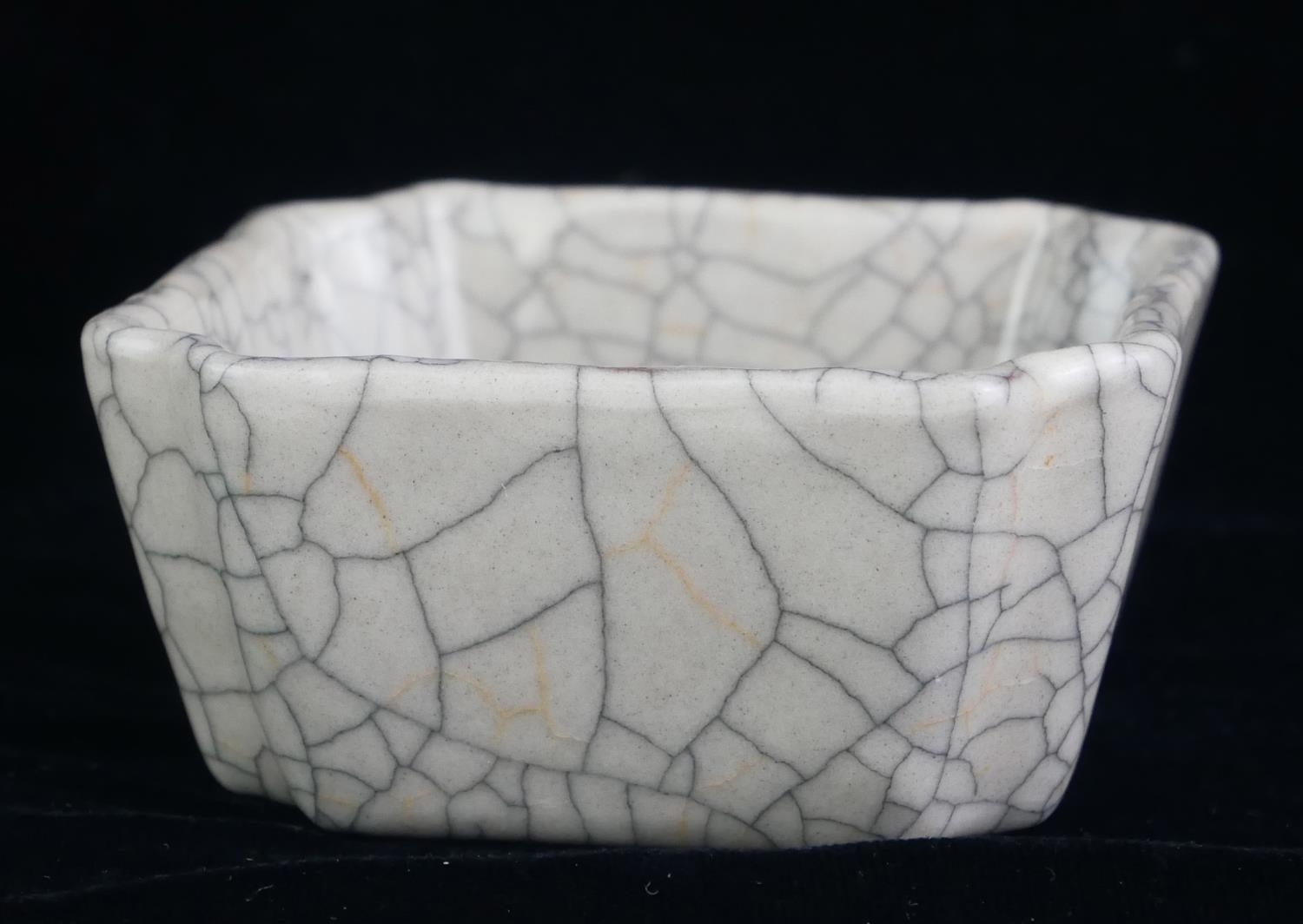 A CHINESE CRACKLE GLAZE RECTANGULAR SHALLOW DISH With concave corners. (approx 8cm x 4cm) - Image 5 of 7