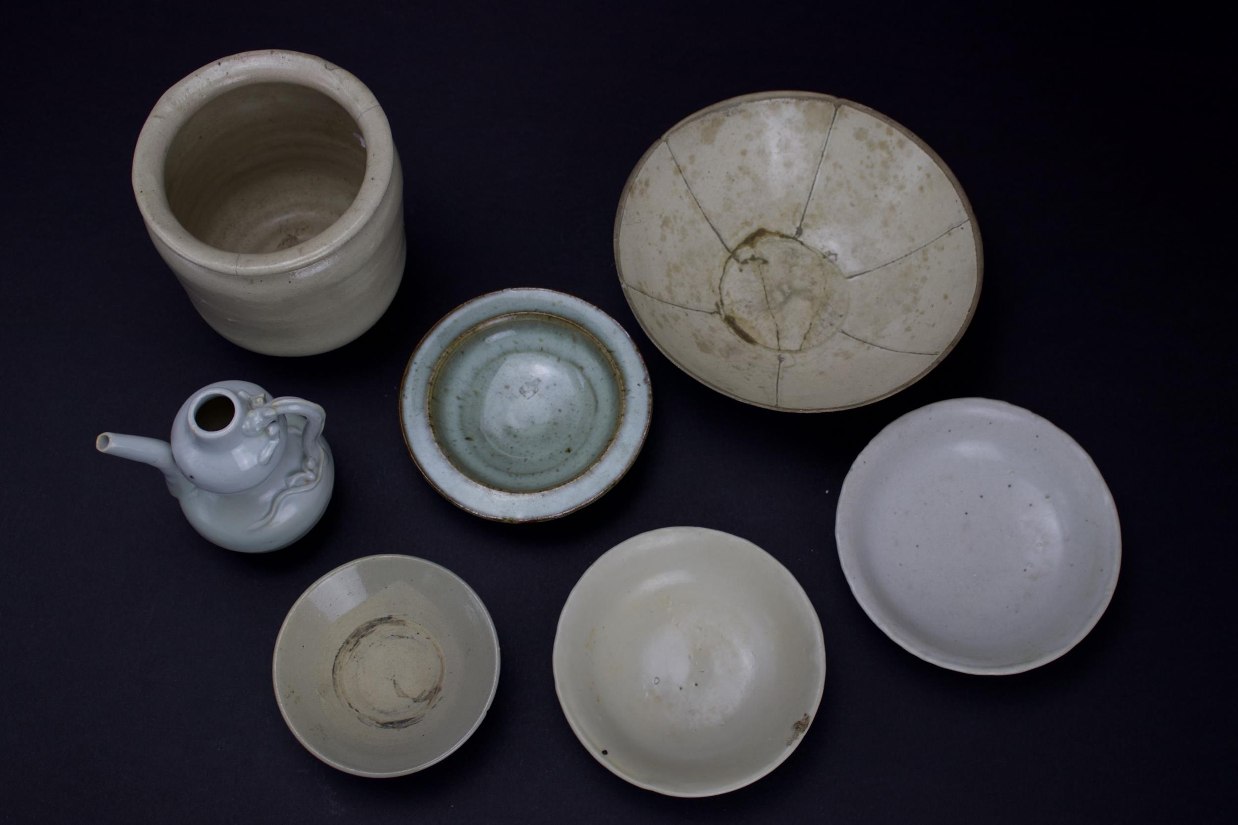 A small collection of various ware, Song dynasty, and later, a Qingbai type ewer, five bowls, a - Image 2 of 7